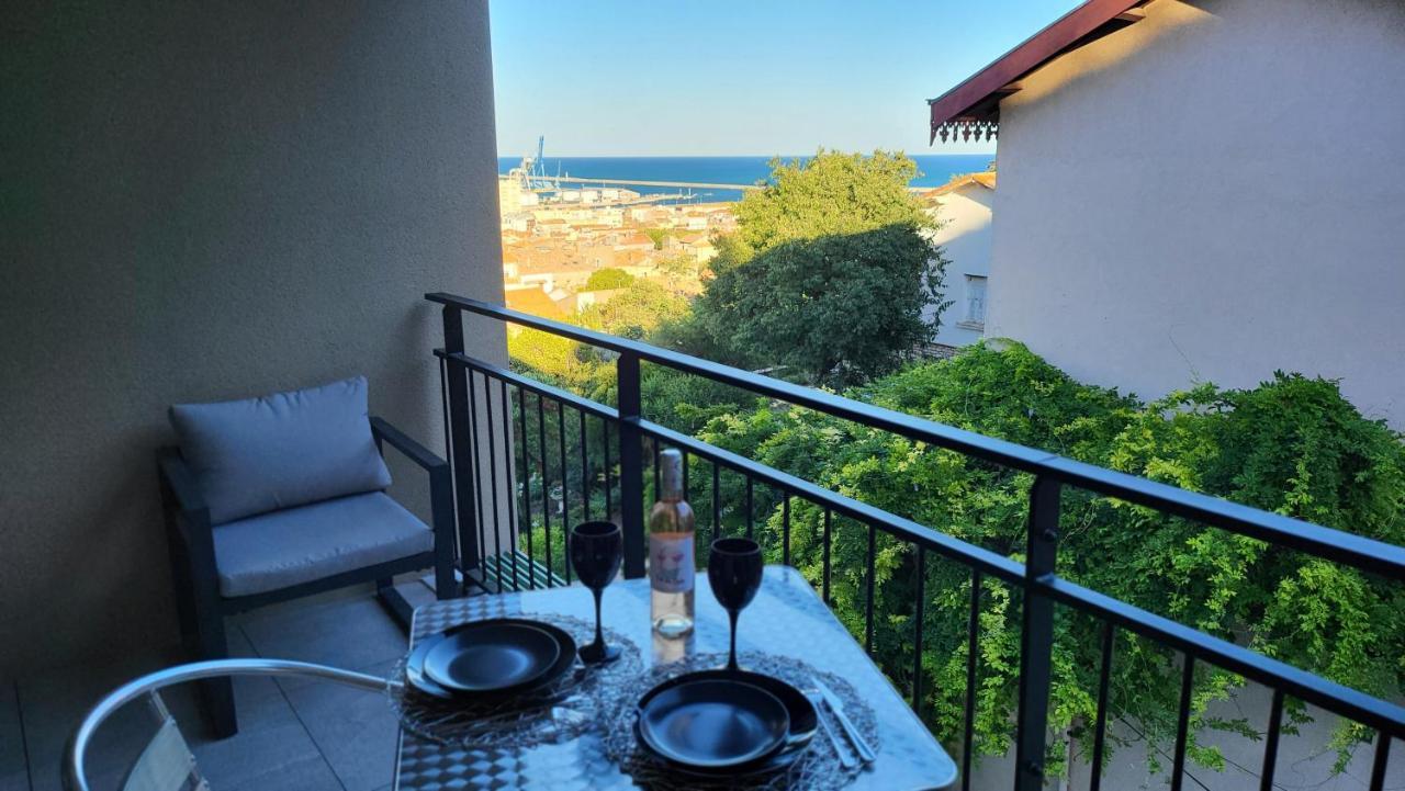 Le Revest Terrasse Vue Centre Climatisation Parking Сет